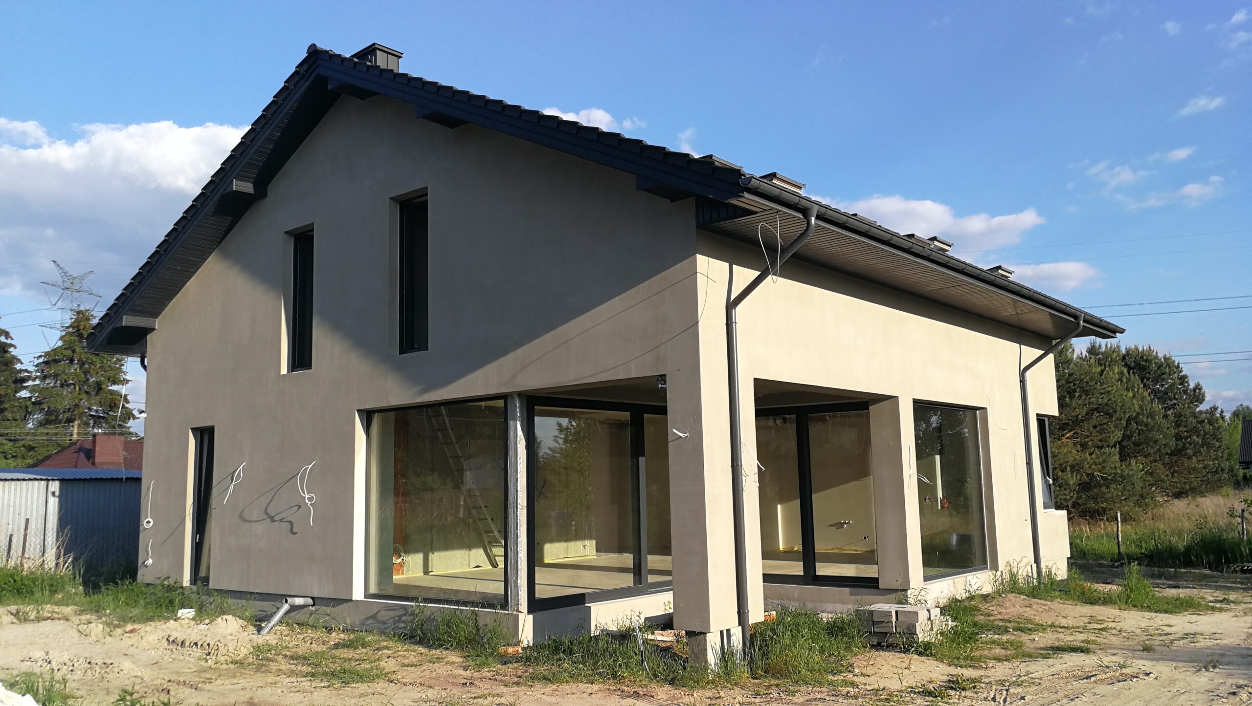 dom - stan surowy zamknięty